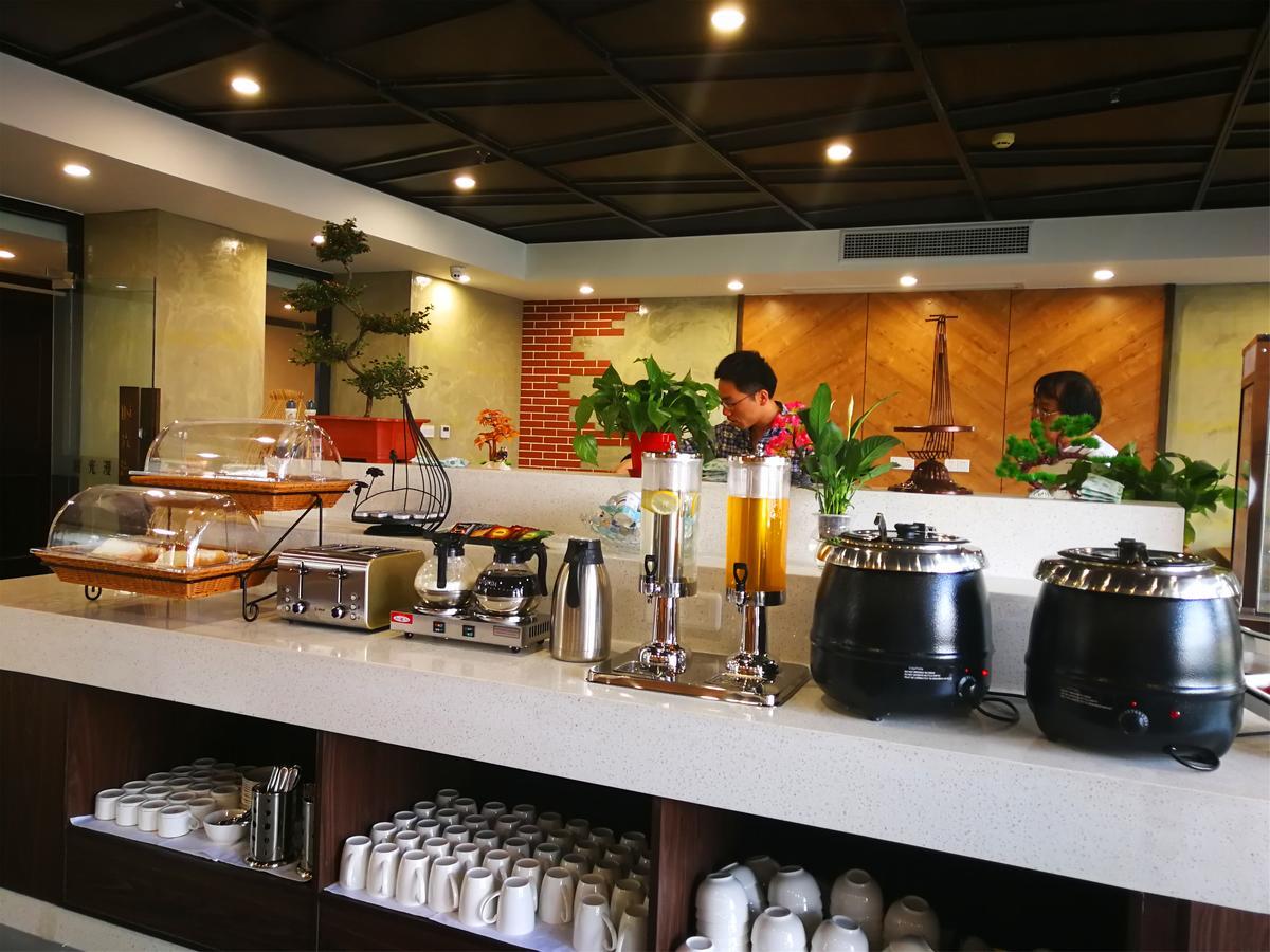 Nostalgia Hotel Near Tianjin Polar Ocean Word- Tianjin Fonte Joy World, 10 Minutes Drive Away From Tianjin Tanggu High-Speed Railway Station, Free Ice-Cream, Mineral Water, Snacks And Laundry Service, English Communication Well Екстер'єр фото